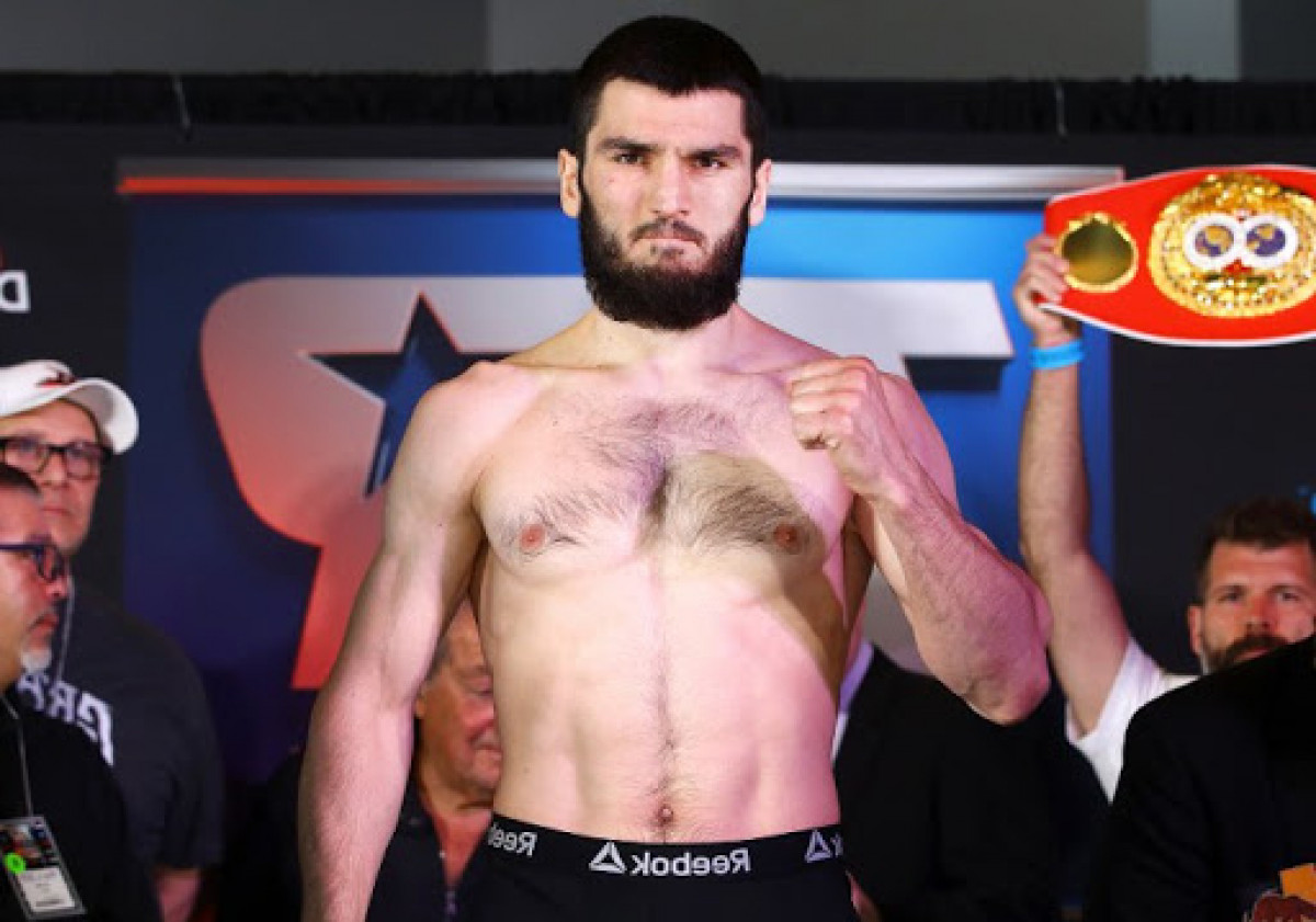 Тренер Бетербиева не видит спада у своего боксера