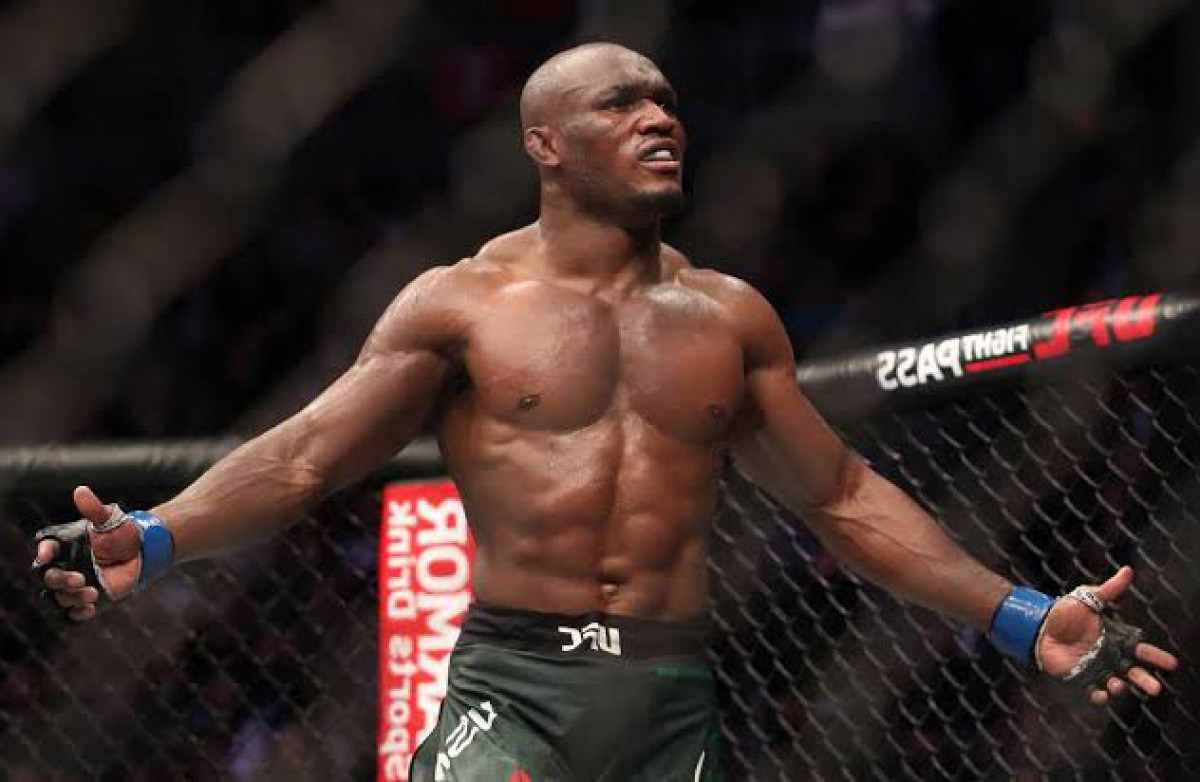 Камару Усман прокомментировал слухи о травме колена, назвал «глупышками» всех, кто купился на дезинформацию в интернете