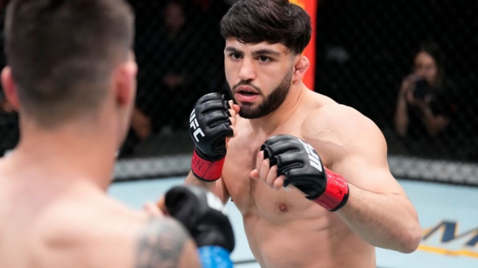 Тренер Махачева: «Арман Царукян впечатляет, но следующий бой для Ислама – Гэтжи или Оливейра»