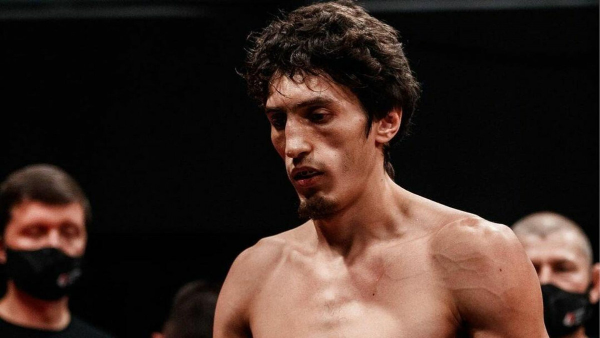Заур Абдуллаев проиграл  Рэймонду Мураталье