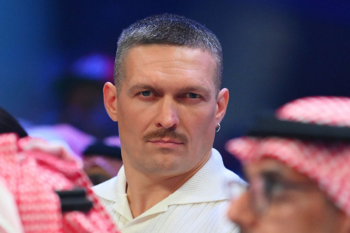 Леннокс Льюис сказал, с кем должен провести следующий поединок Александр Усик