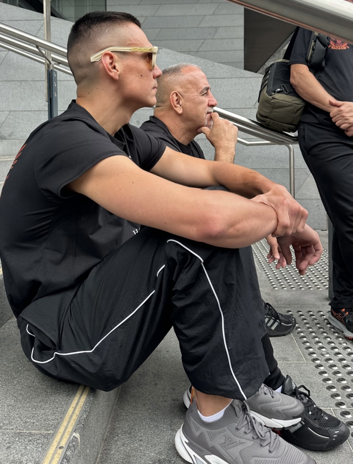 Тренер соперника Цзю - Эктор Бермудес, считает что Тим зря поменял свою команду