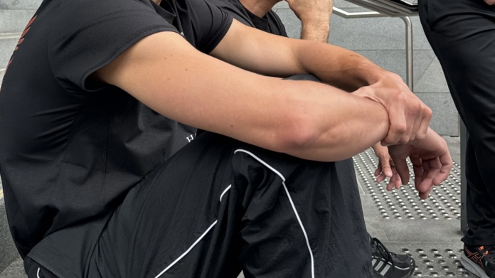 Тренер соперника Цзю - Эктор Бермудес, считает что Тим зря поменял свою команду