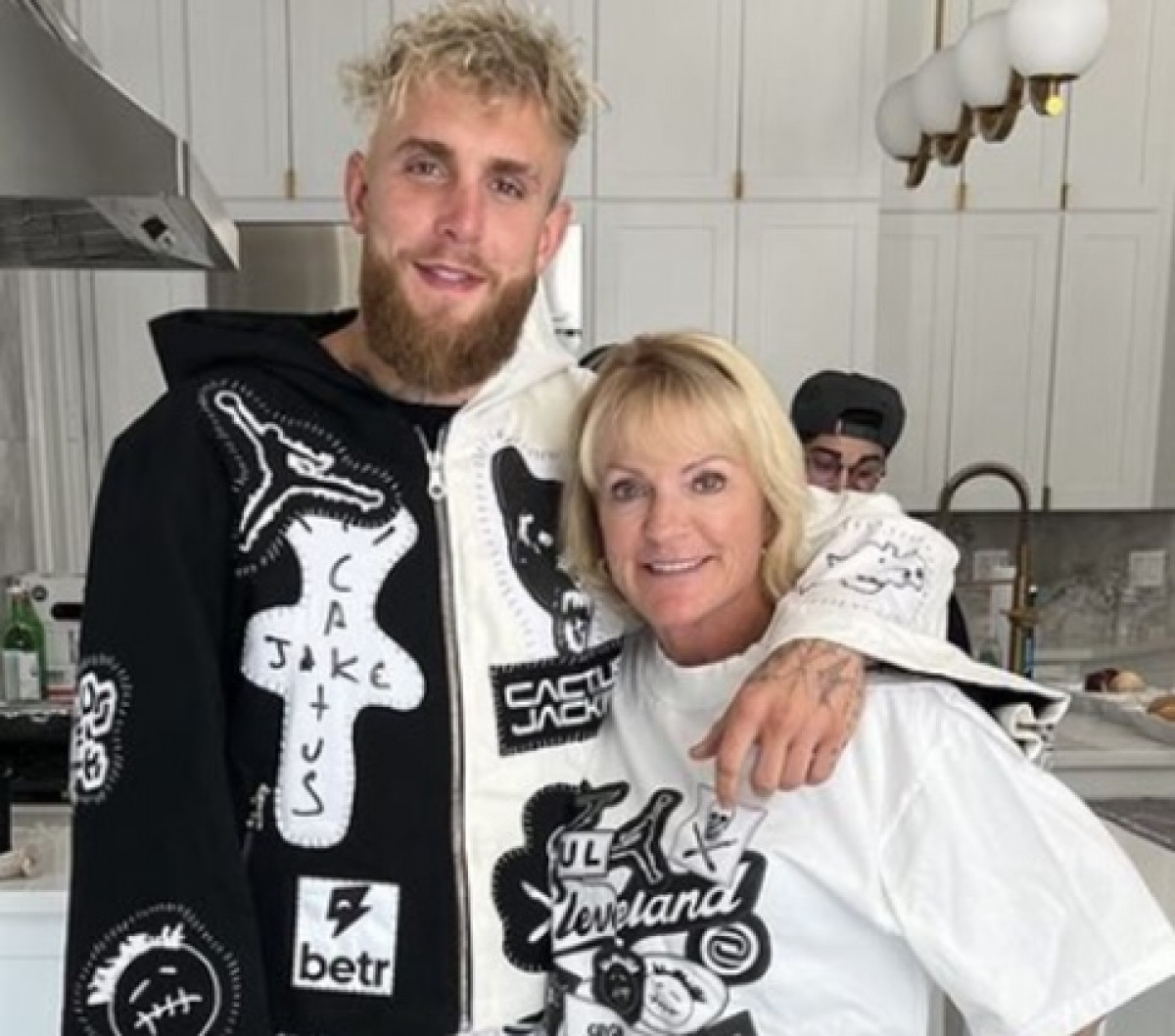 Мама Джейка Пола - Памела Энн Стэпник хочет ударить Эдди Хирна