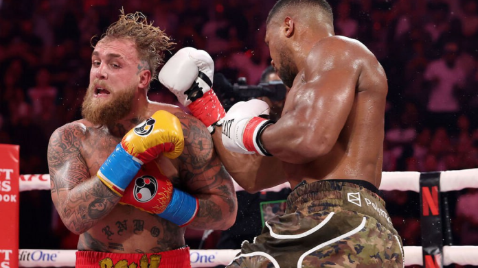 Карл Фроч поделился мнением о поединке Джошуа с Полом