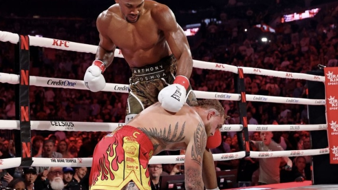 Промоутер Пола доволен боем Джейка с Джошуа