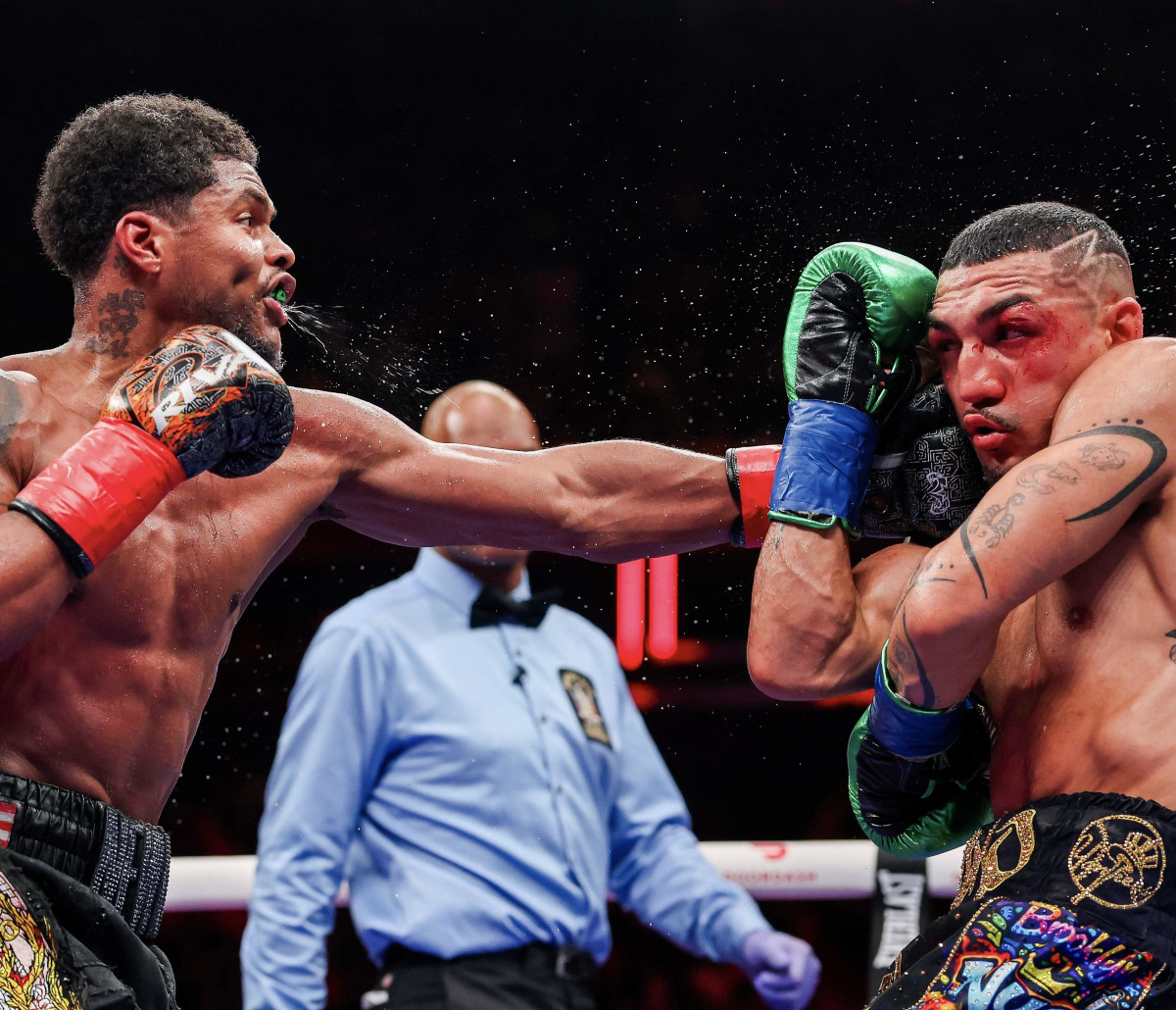 Теофимо Лопес отошел от поражения и рассказал, почему у него не получилось победить