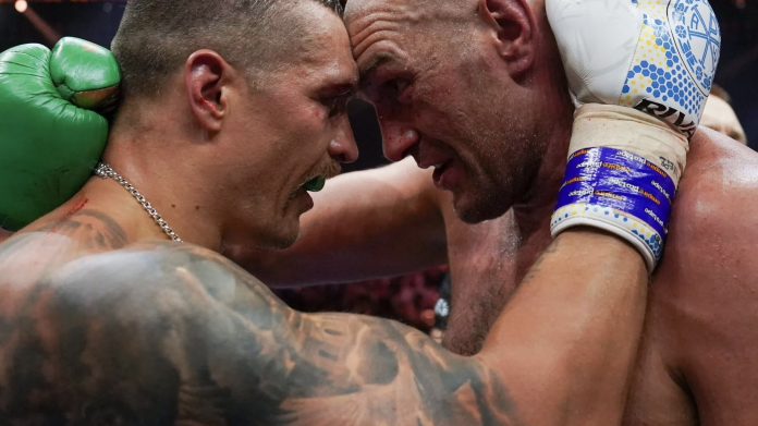 Тайсон Фьюри уверен, что Усик будет умолять его о поединке к концу года