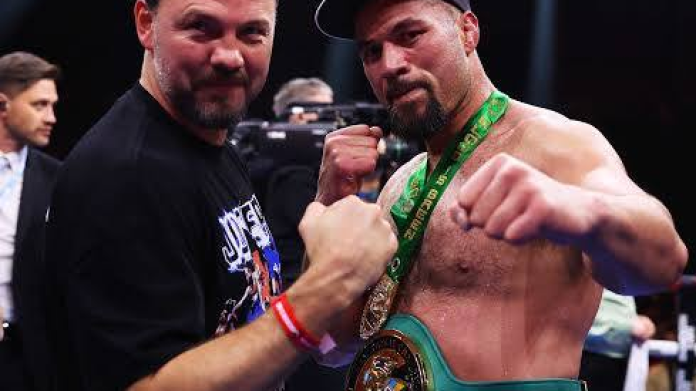 Тренер Джозефа Паркера Энди Ли недоволен своим боксёром