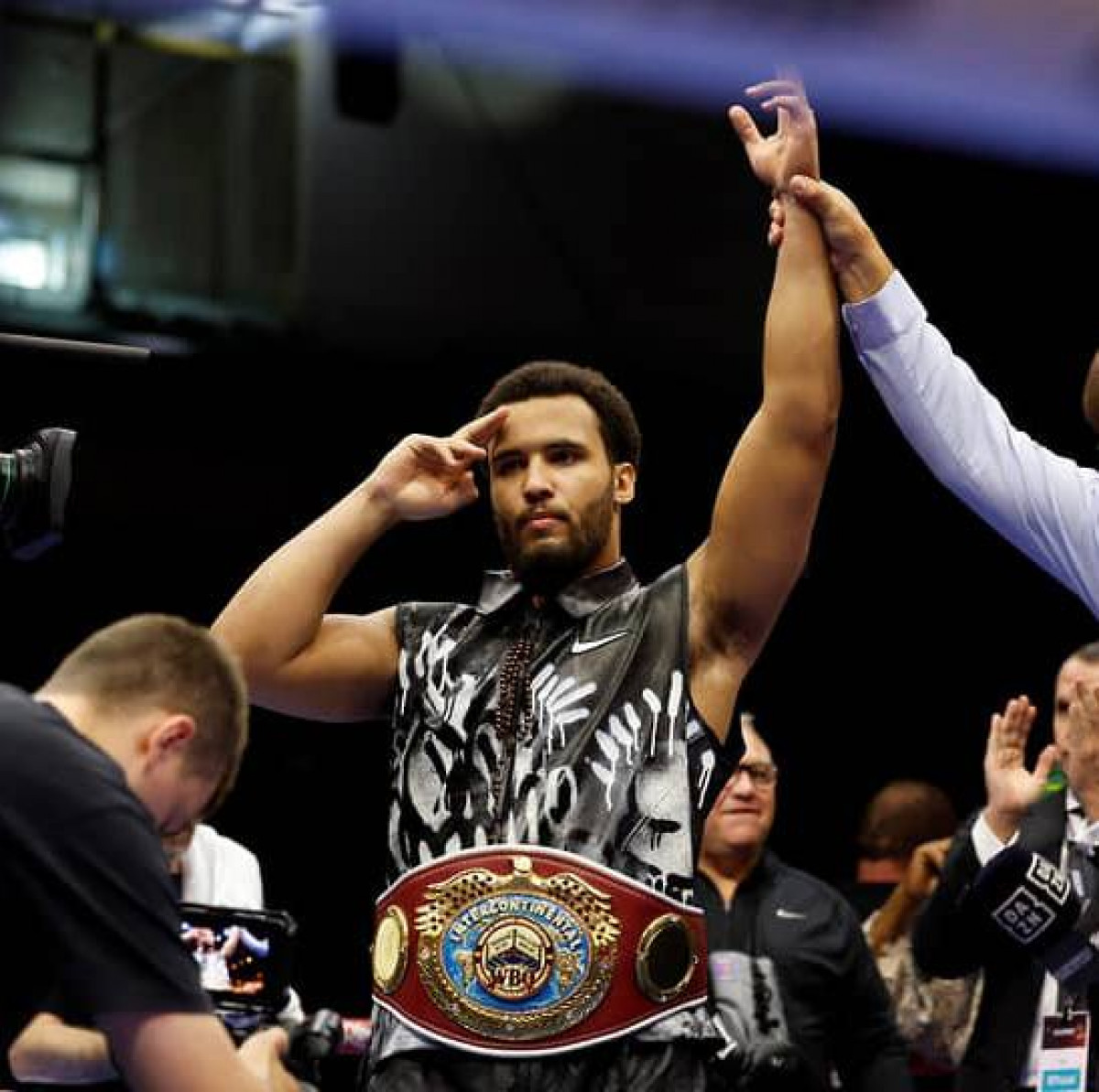 Леннокс Льюис прокомментировал ситуацию вокруг молодого боксера Мозеса Итаумы