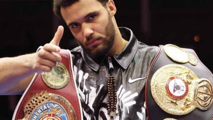 Мозес Итаума не смог побить рекорд Майка Тайсона и стать самым молодым чемпионом мира в истории дивизиона