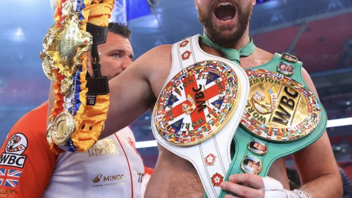 Дана Уайт раскритиковал Тайсона Фьюри за подбор легких соперников